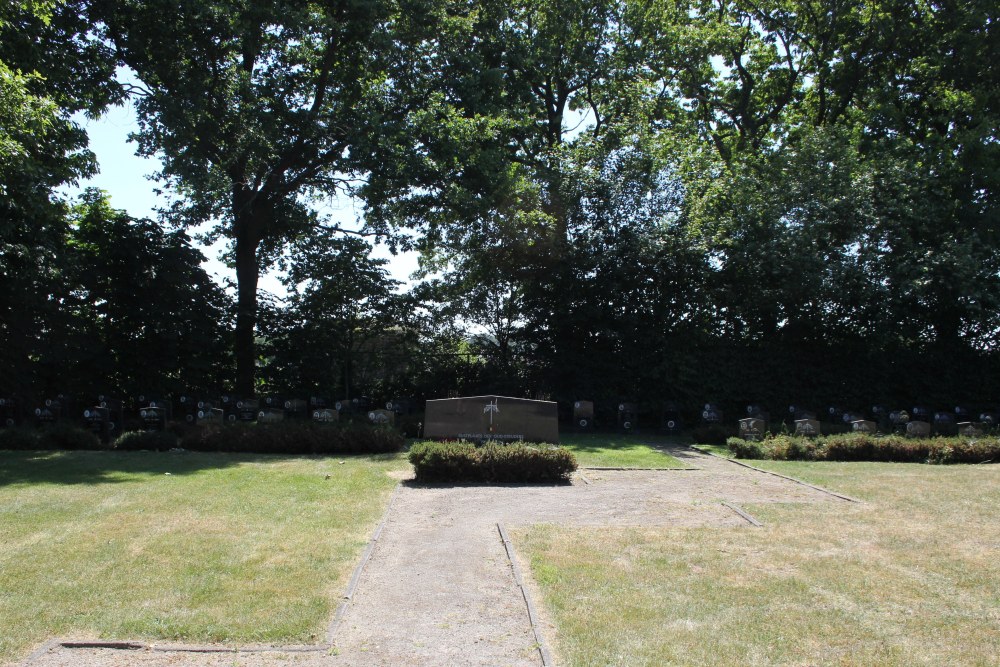 Belgian Graves Veterans Ertvelde Engelenhof #1