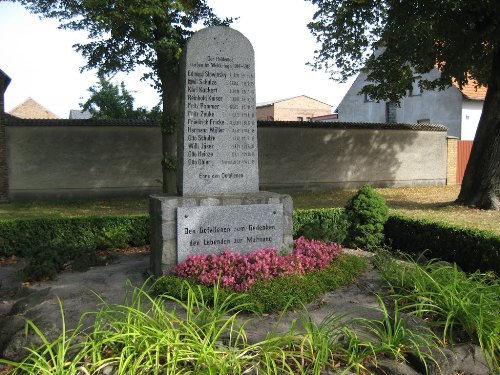 War Memorial Nächst Neuendorf #1