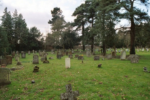 Commonwealth War Grave St Peter and St Paul Church Cemetery