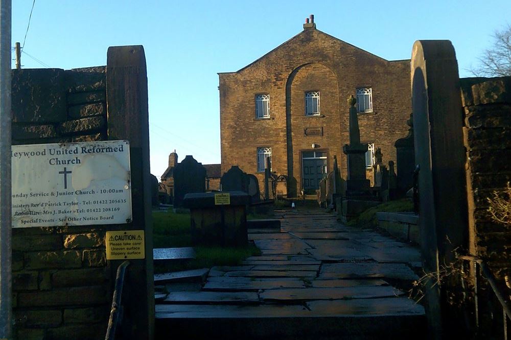 Oorlogsgraven van het Gemenebest Heywood United Reformed Church Churchyard #1