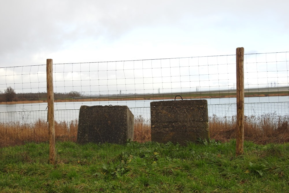 Tank Barrier Moerdijk-bridge