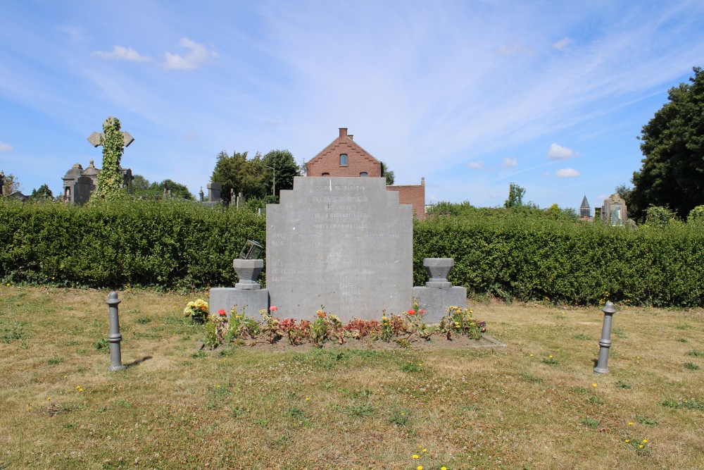 Monument Tweede Wereldoorlog Begraafplaats Jemappes