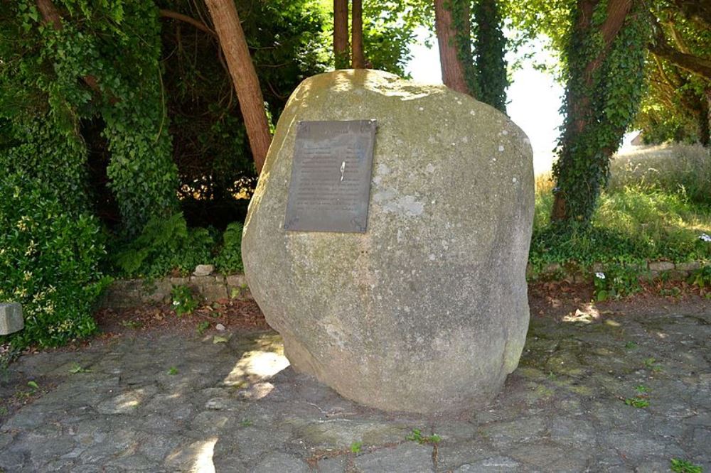 Remembrance Stone Guidel