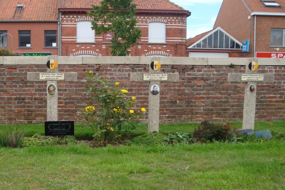 Belgische Oorlogsgraven Nieuwkerke Churchyard #1