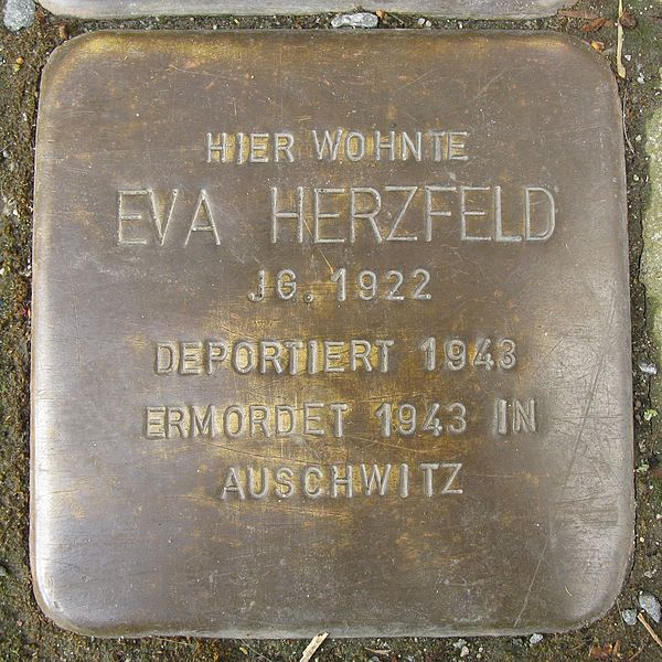 Stolpersteine Gustav-Adolf-Strae 37 #1