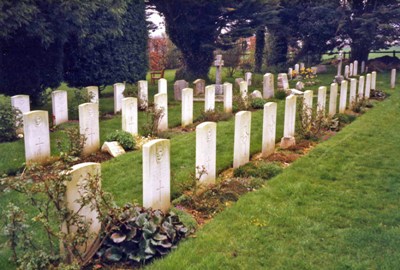 Commonwealth War Graves St. Andrew Churchyard #1