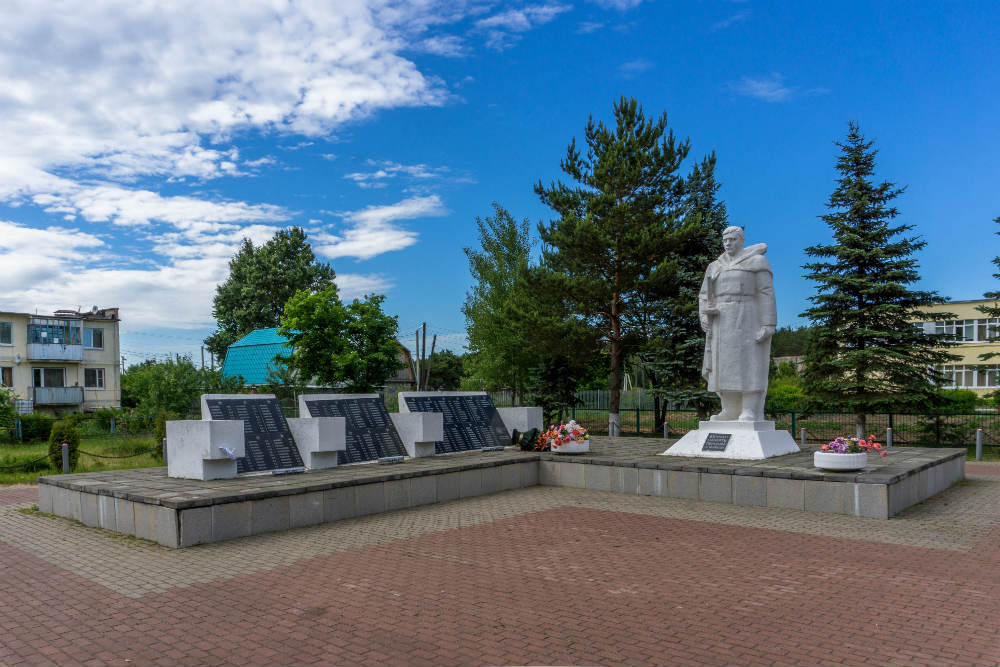 Mass Grave Soviet Soldiers Dvorzi #1