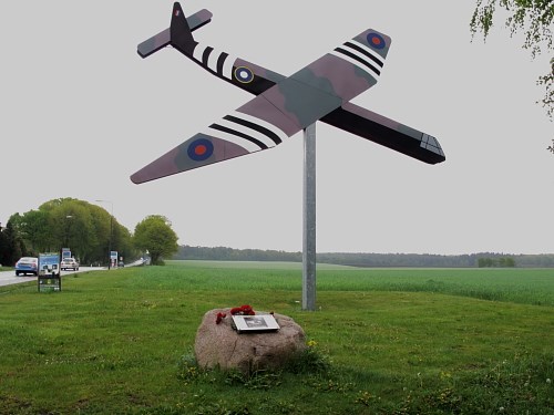 Liberation Route Marker 025: Airborne landings #3
