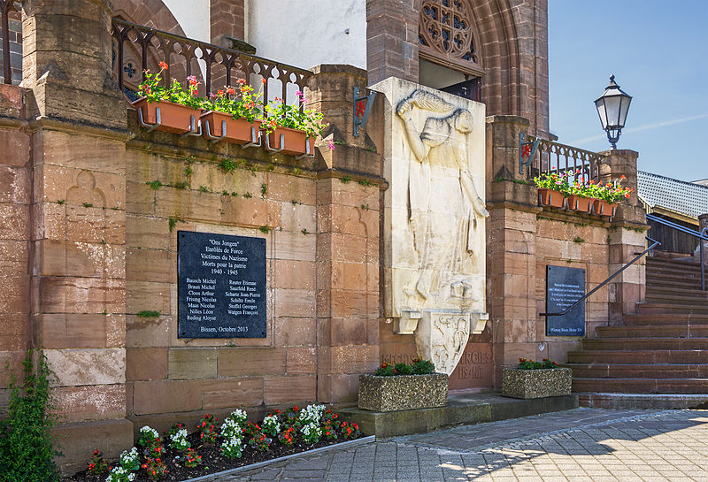 War Memorial Bissen #1