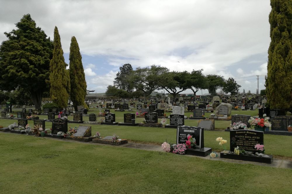 Commonwealth War Graves Hautapu Public Cemetery