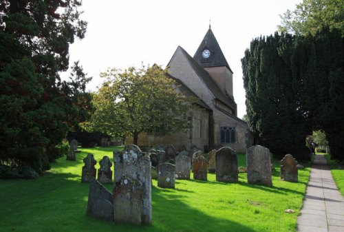 Commonwealth War Graves St. Margaret Churchyard