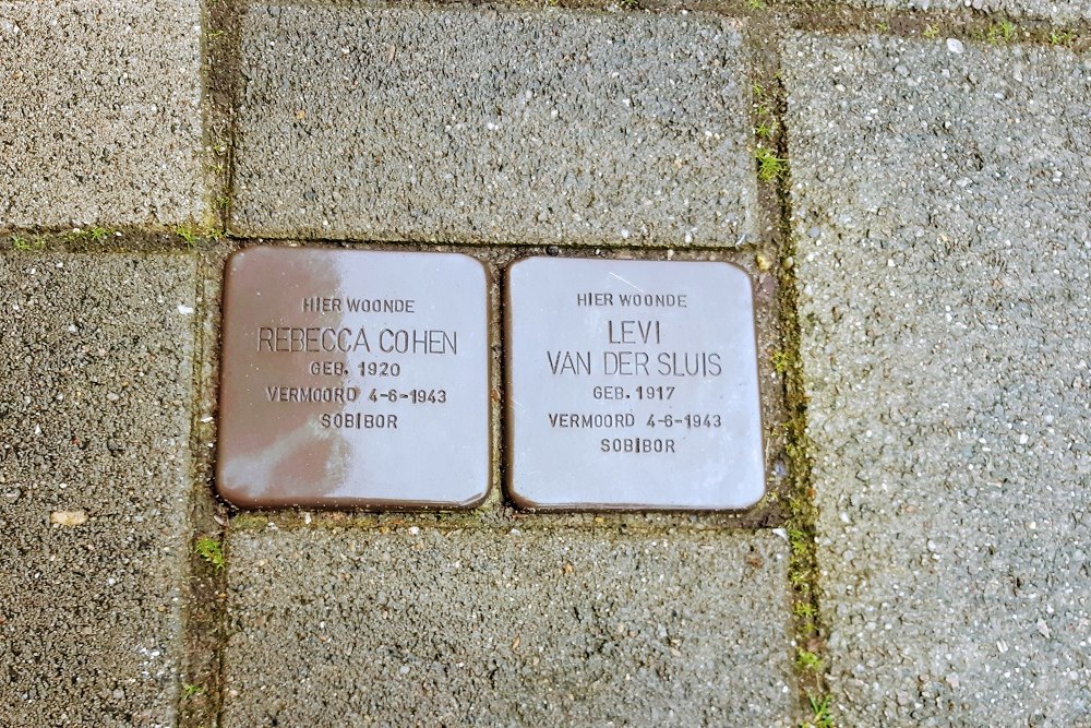 Stolpersteine Afrikanerplein 40 (nu 132-138)