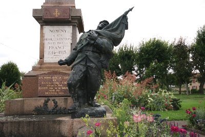 Oorlogsmonument Nomeny #1