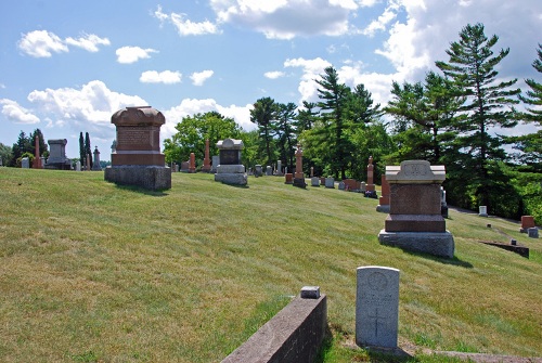 Commonwealth War Grave St. Jerome's Cemetery #1