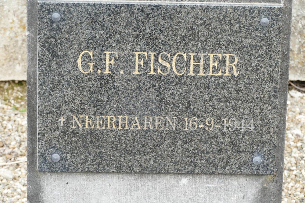 Monument G.F. Fischer #1