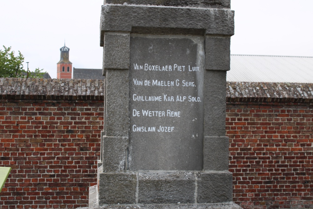 Oorlogsmonument Begraafplaats Kapelle-op-den-Bos	 #4