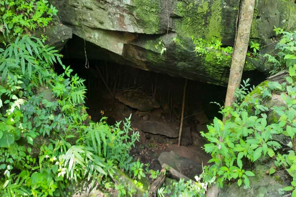 Seri Thai Cave