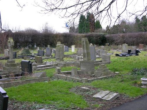 Commonwealth War Graves Whitkirk Cemetery