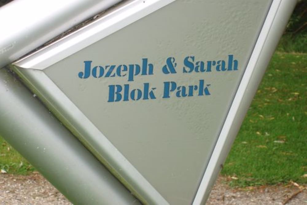 Monument Joseph and Sara Blok #3