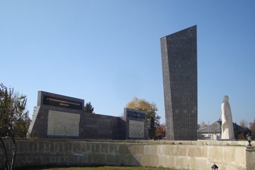 Oorlogsmonument Qabala #1