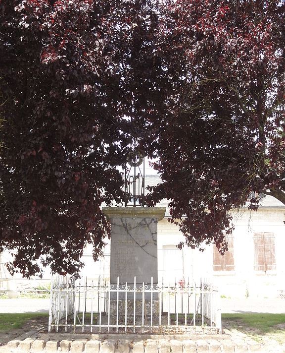 War Memorial Goudelancourt-lès-Pierrepont #1