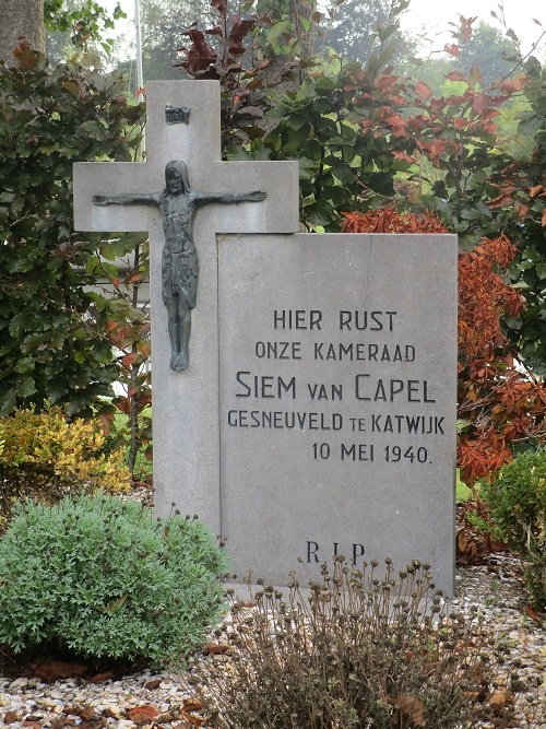 Nederlands Oorlogsgraf & Oorlogsmonument Rooms Katholieke Begraafplaats St. Martinus Noorden #2