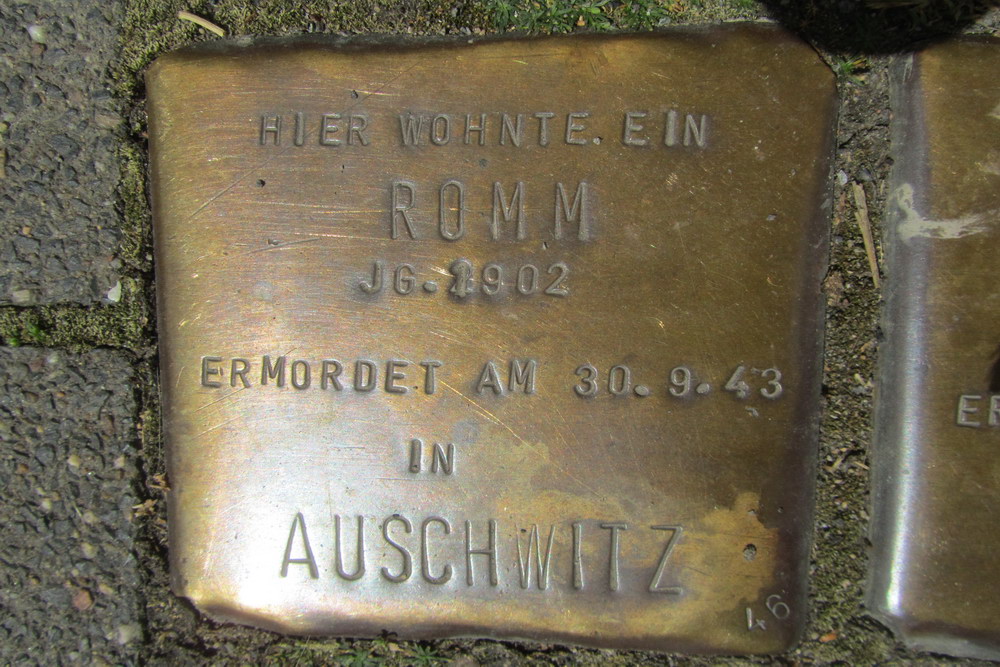 Stumbling Stones Senefelder Straße 72 #5