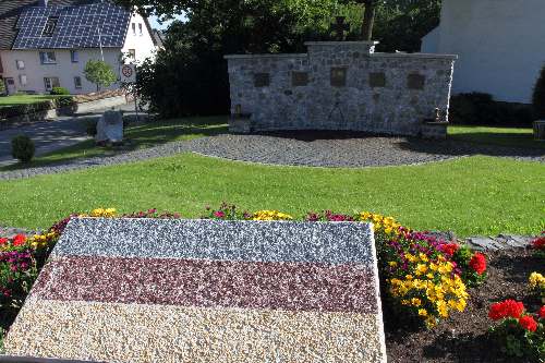 Oorlogsmonument Thlen