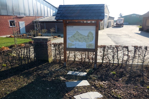 Info sign Totenhügel #1