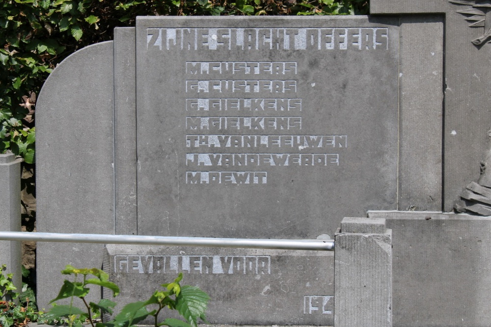 Memorial Second World War Sint-Huibrechts-Lille #2