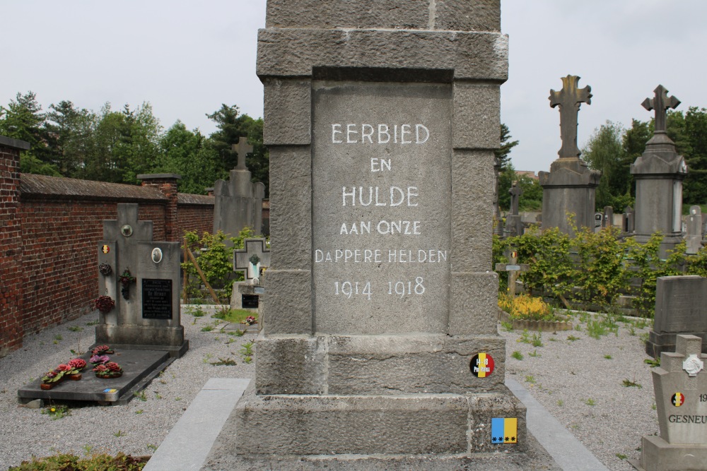 Oorlogsmonument Begraafplaats Kapelle-op-den-Bos	 #2