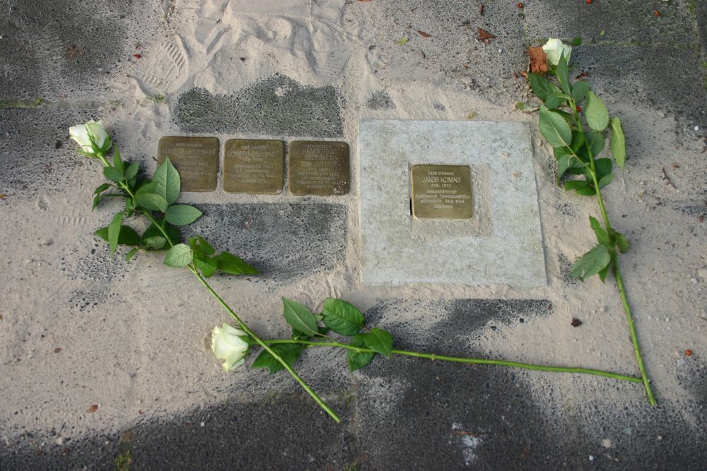 Stolpersteine H.W. Mesdagstraat 71a #1