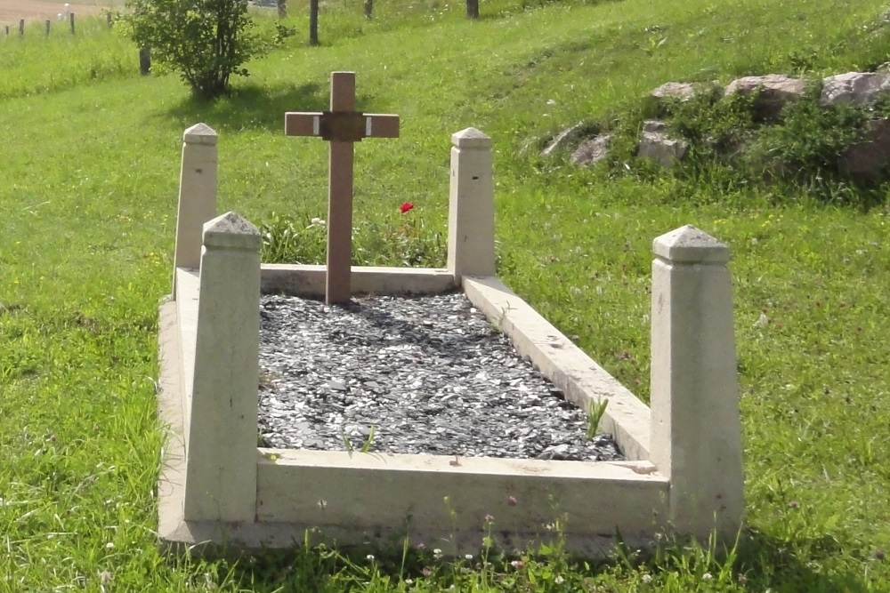 Grave of Quirin Raoul Arnaud de Cazenove