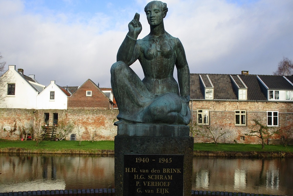 Oorlogsmonument Vianen #2