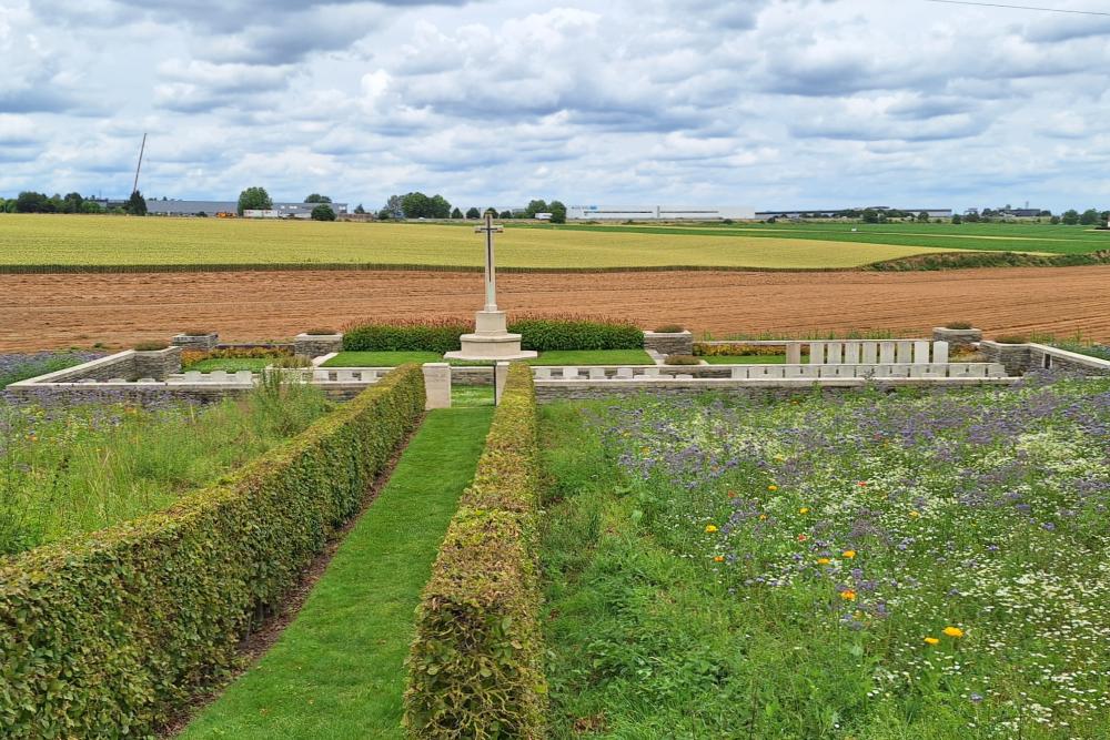 Commonwealth War Cemetery Drummond #1