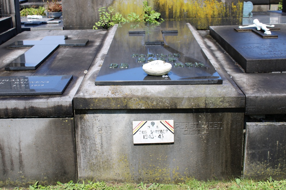 Belgian Graves Veterans Oudenburg #5