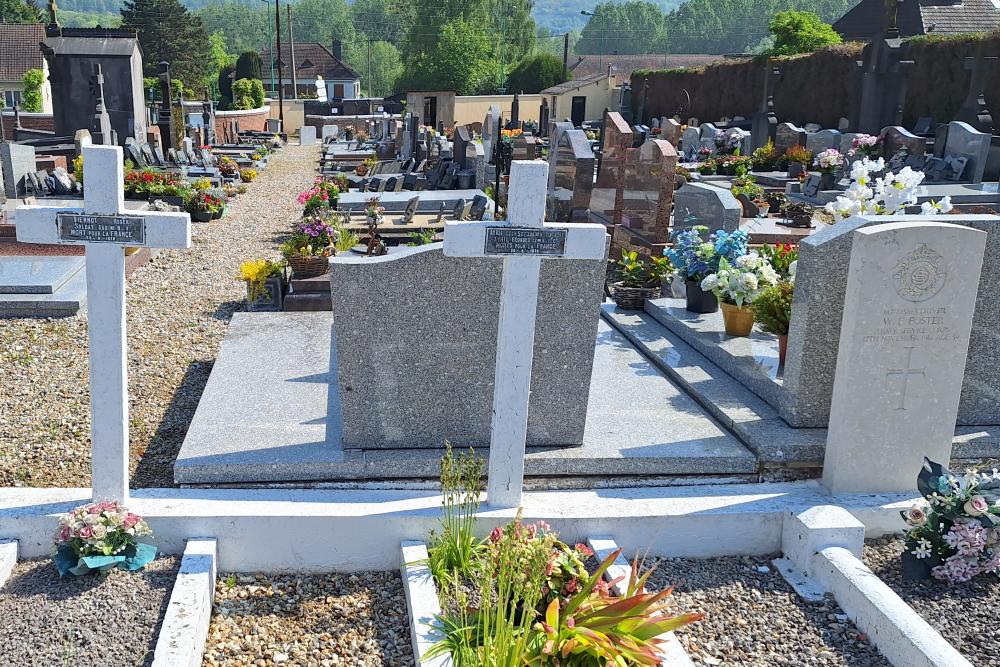 Franse Oorlogsgraven en Belgisch Oorlogsgraf Blangy-sur-Bresle