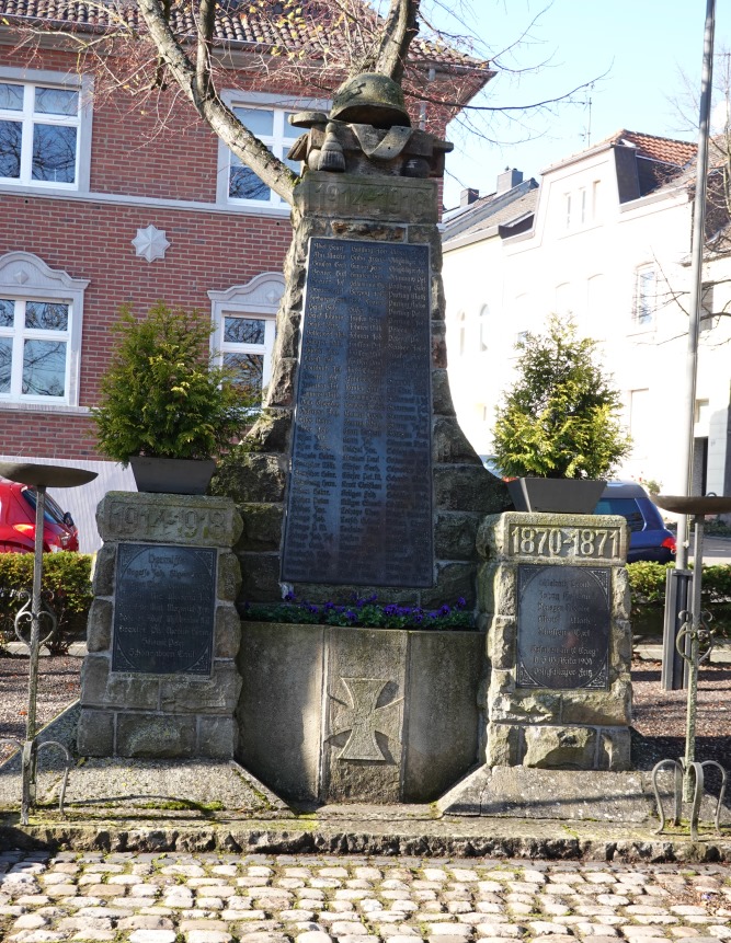 War Memorial Röhe #3