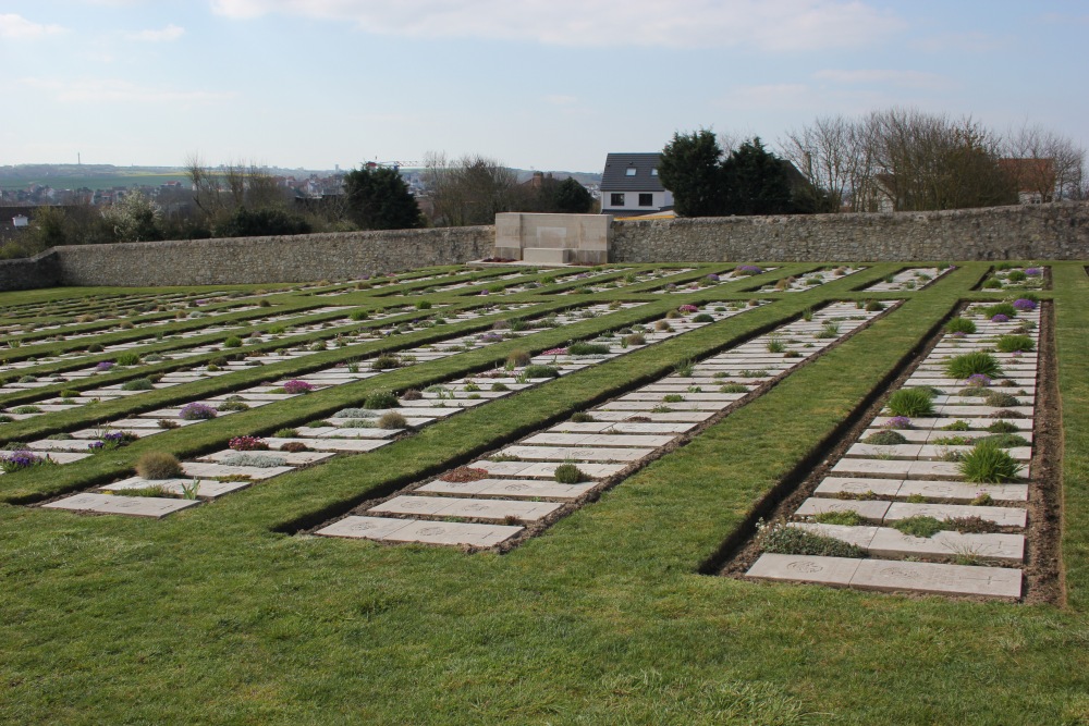 Oorlogsgraven van het Gemenebest Wimereux #5