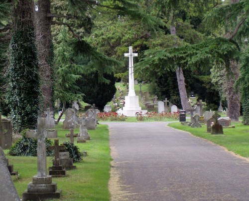 Commonwealth War Graves London Road Cemetery