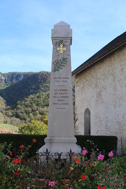 Oorlogsmonument Bolozon #1