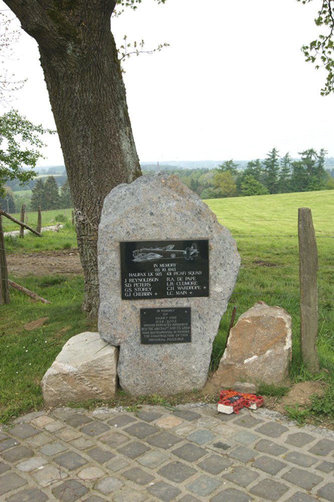 Crash Site Handley Page Halifax LK925 SE-R
