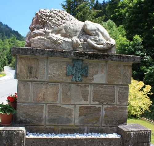 Oorlogsmonument Lölling #2