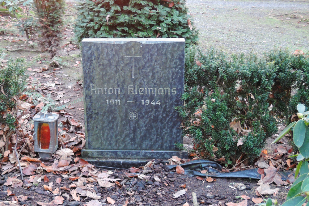 Oorlogsmonument Birgden #2