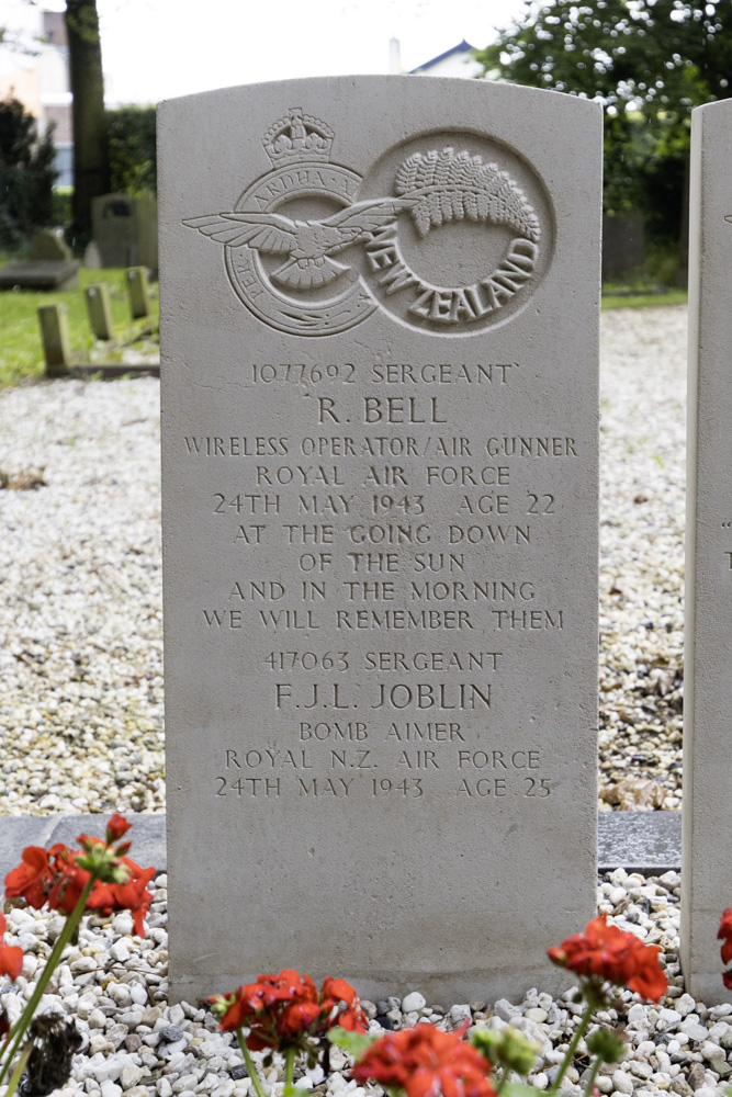 Commonwealth War Graves Old General Cemetery Beesd #3