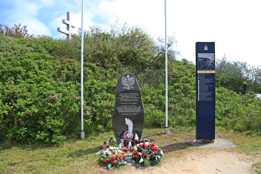 Monument 1e Poolse Pantserdivisie Graye-sur-Mer #1