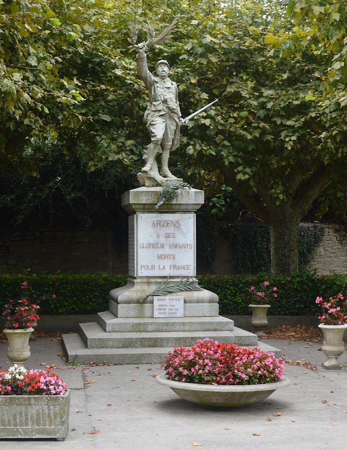 War Memorial Arzens #1