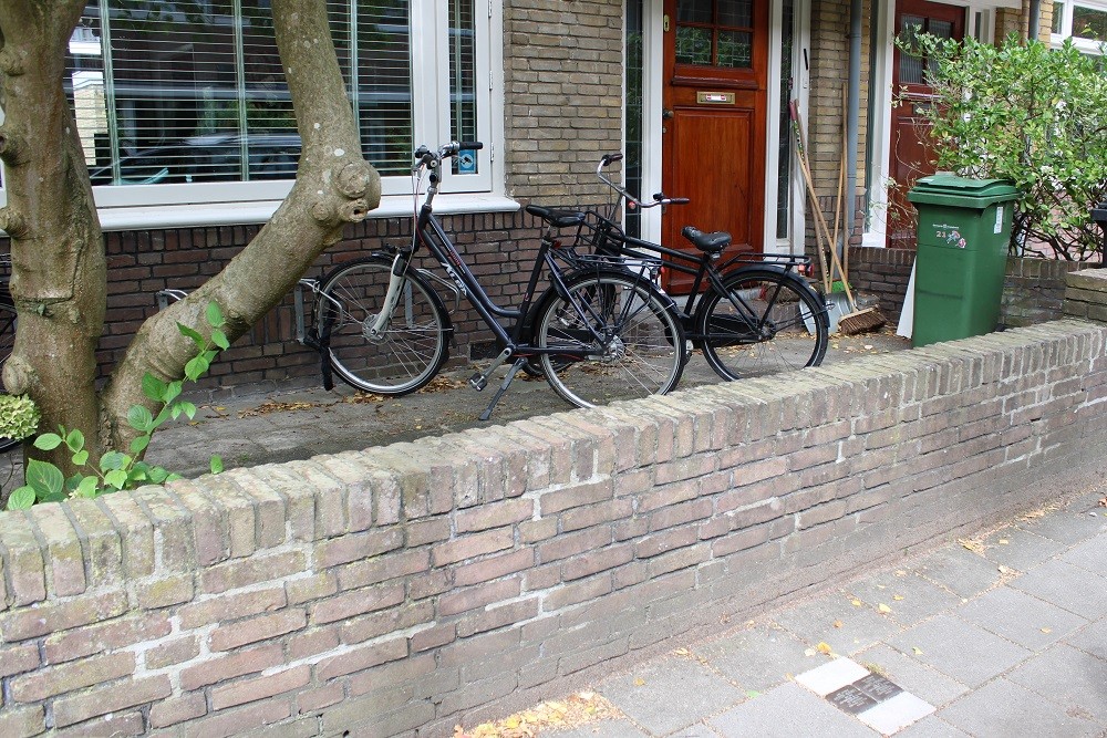 Stolpersteine Oosterhoutlaan 23 #4