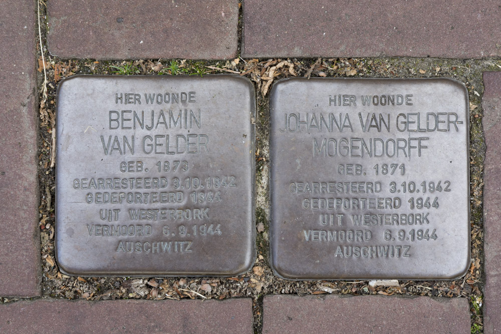 Stolpersteine Gasthuisstraat 19 #1