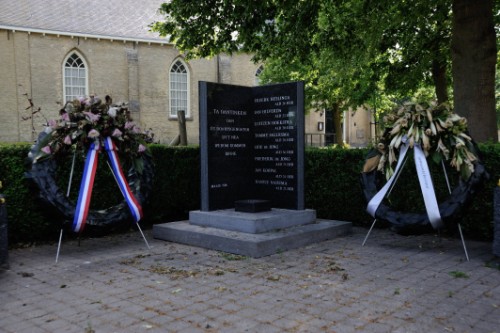 Oorlogsmonument Arum #1